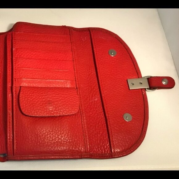 PRUNE Red Leather Wallet Made in Brazil. - Picture 5 of 6